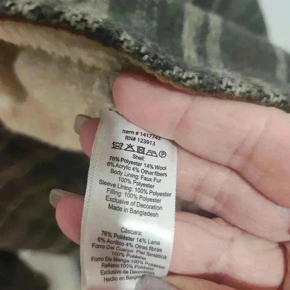 Jachs Quilted sherpa lined wool outerwear jacket, Size large - Picture 5 of 13